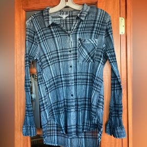 Lucky Brand casual long sleeve plaid shirt size Medium ❤️👩‍🦱